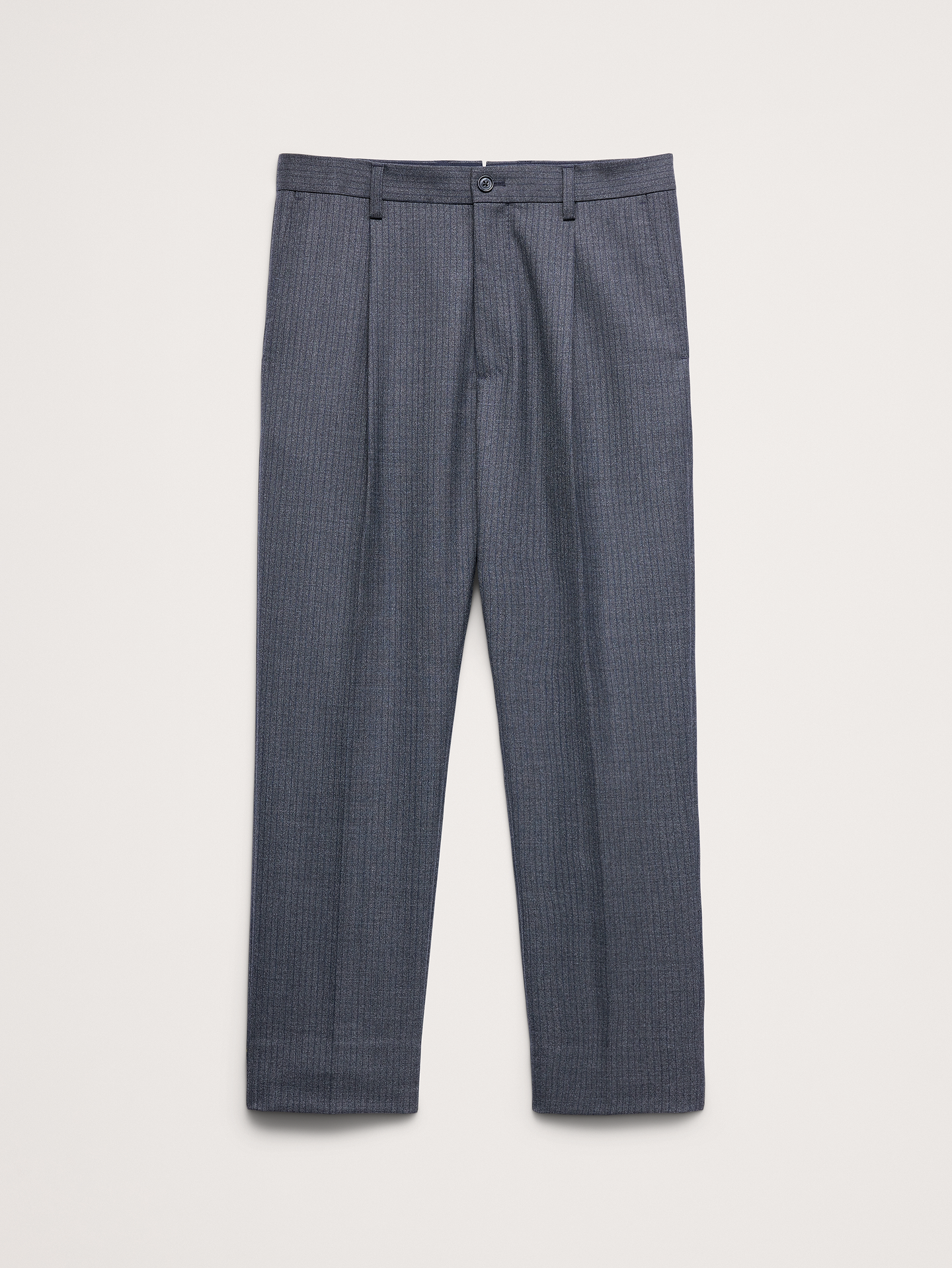 L'image numéro 8 présente Pantalon habillé à coupe classique fuselée en sergé