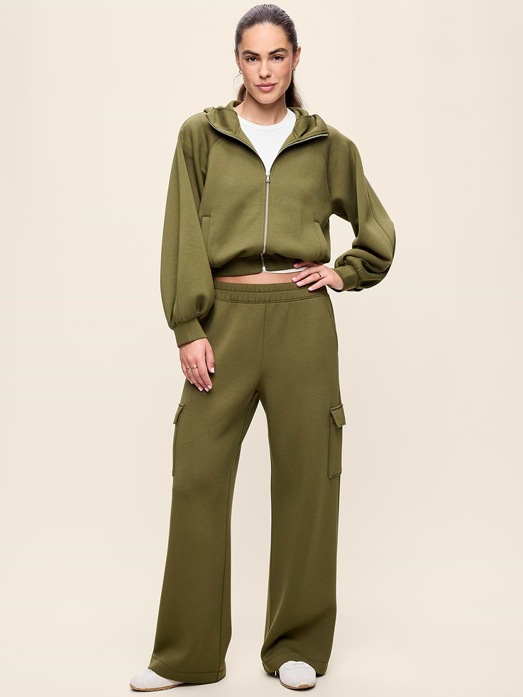 Image number 2 showing, High-Waisted Bounce Fleece Wide-Leg Cargo Sweatpants