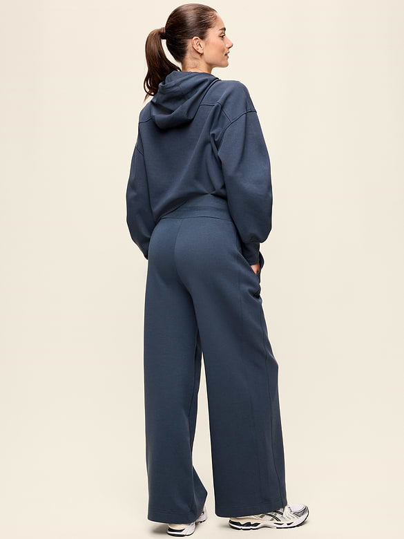 Extra High-Waisted Dynamic Fleece Wide-Leg Sweatpants