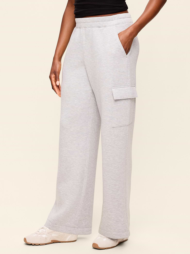 Image number 1 showing, High-Waisted Bounce Fleece Wide-Leg Cargo Sweatpants