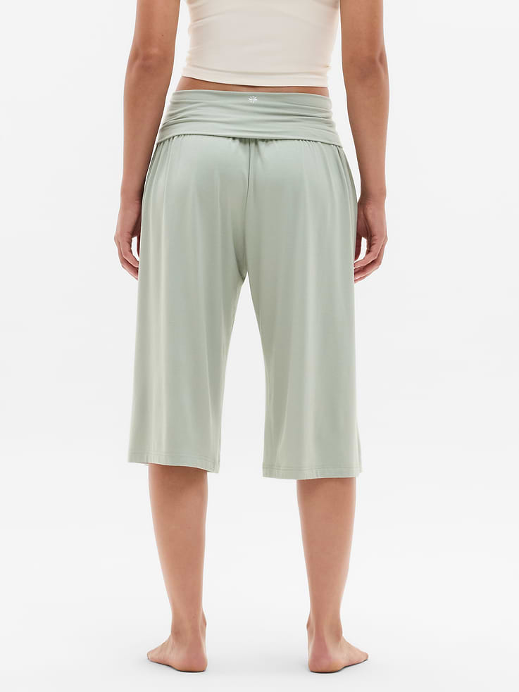 Image number 3 showing, Dream Drape Mid Rise Crop Pant