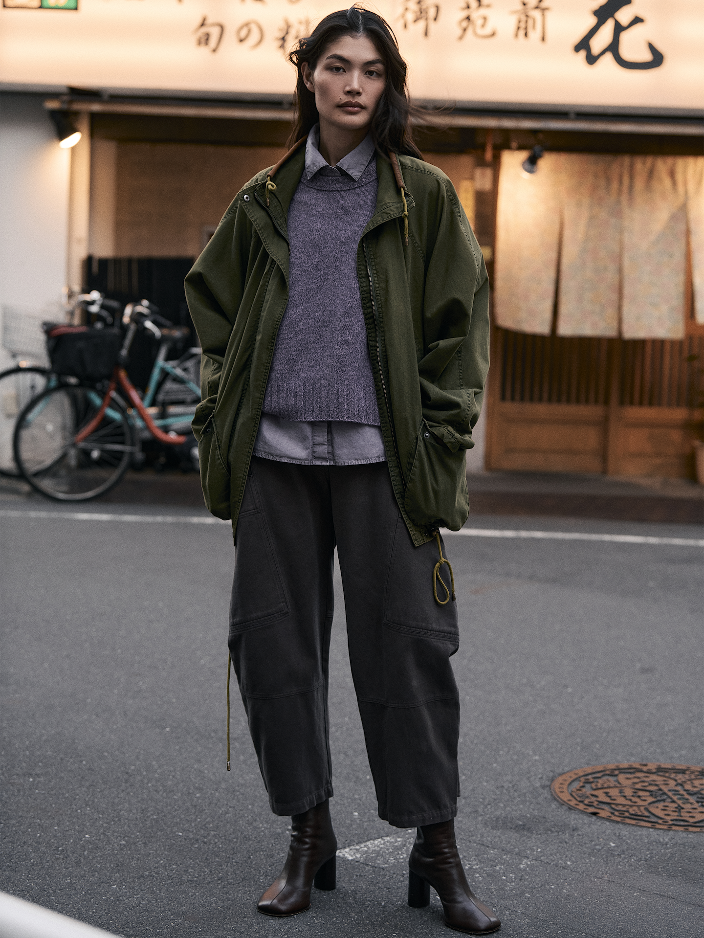 Image number 6 showing, High-Rise Cotton-Linen Barrel Pant