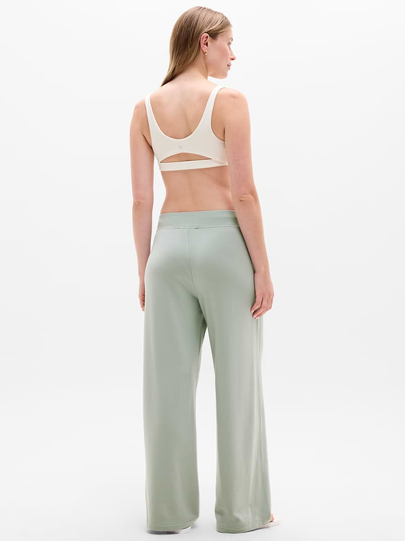Coaster Luxe Straight Leg Pant