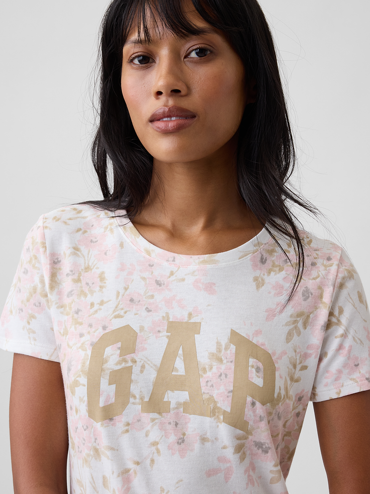 Image number 4 showing, Gap Logo T-Shirt