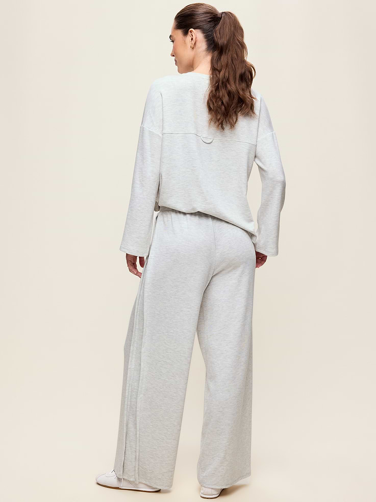 Image number 3 showing, High-Waisted Bounce Lite Drapey Wide-Leg Pleated Pants