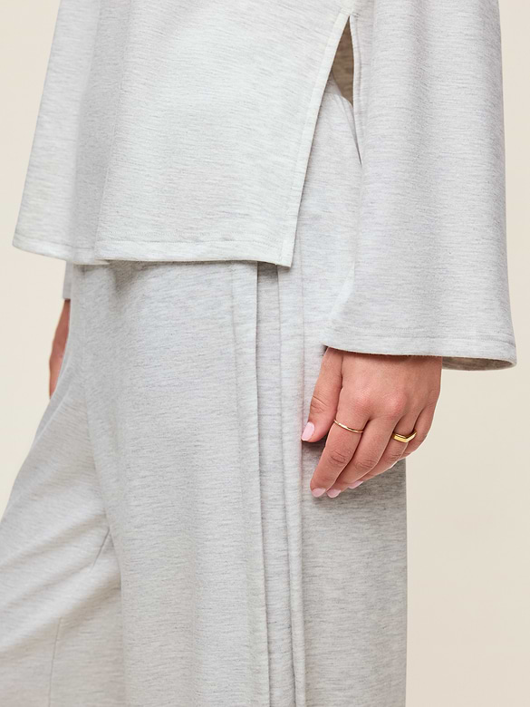 Pantalon fluide à jambe large et taille haute en molleton cocooning