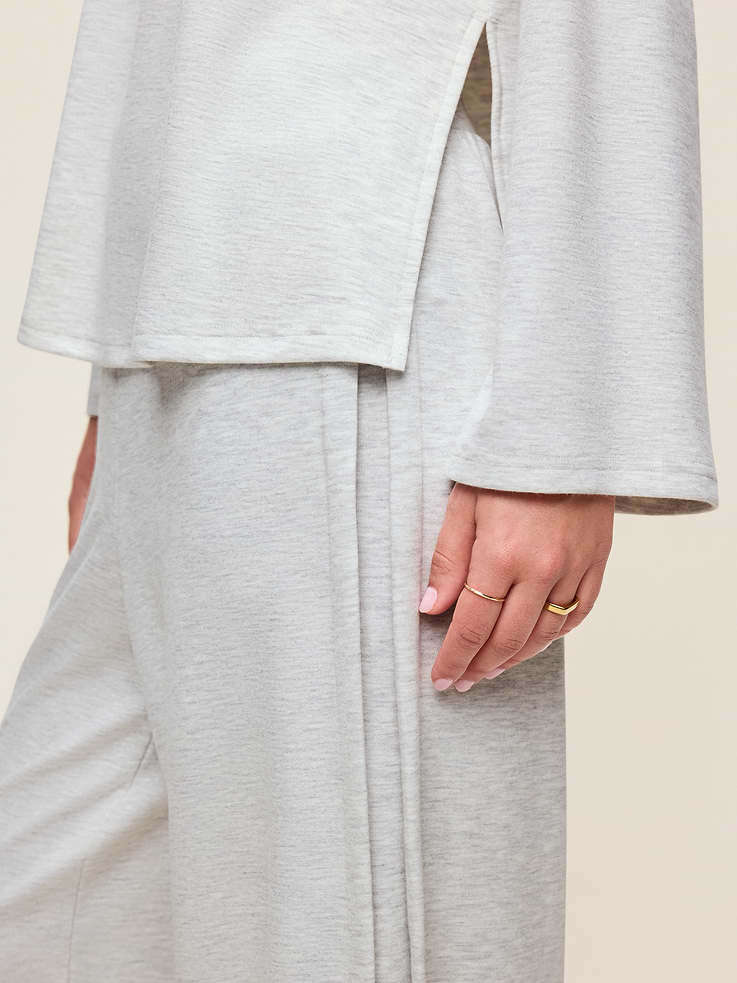 Image number 4 showing, High-Waisted Bounce Lite Drapey Wide-Leg Pleated Pants