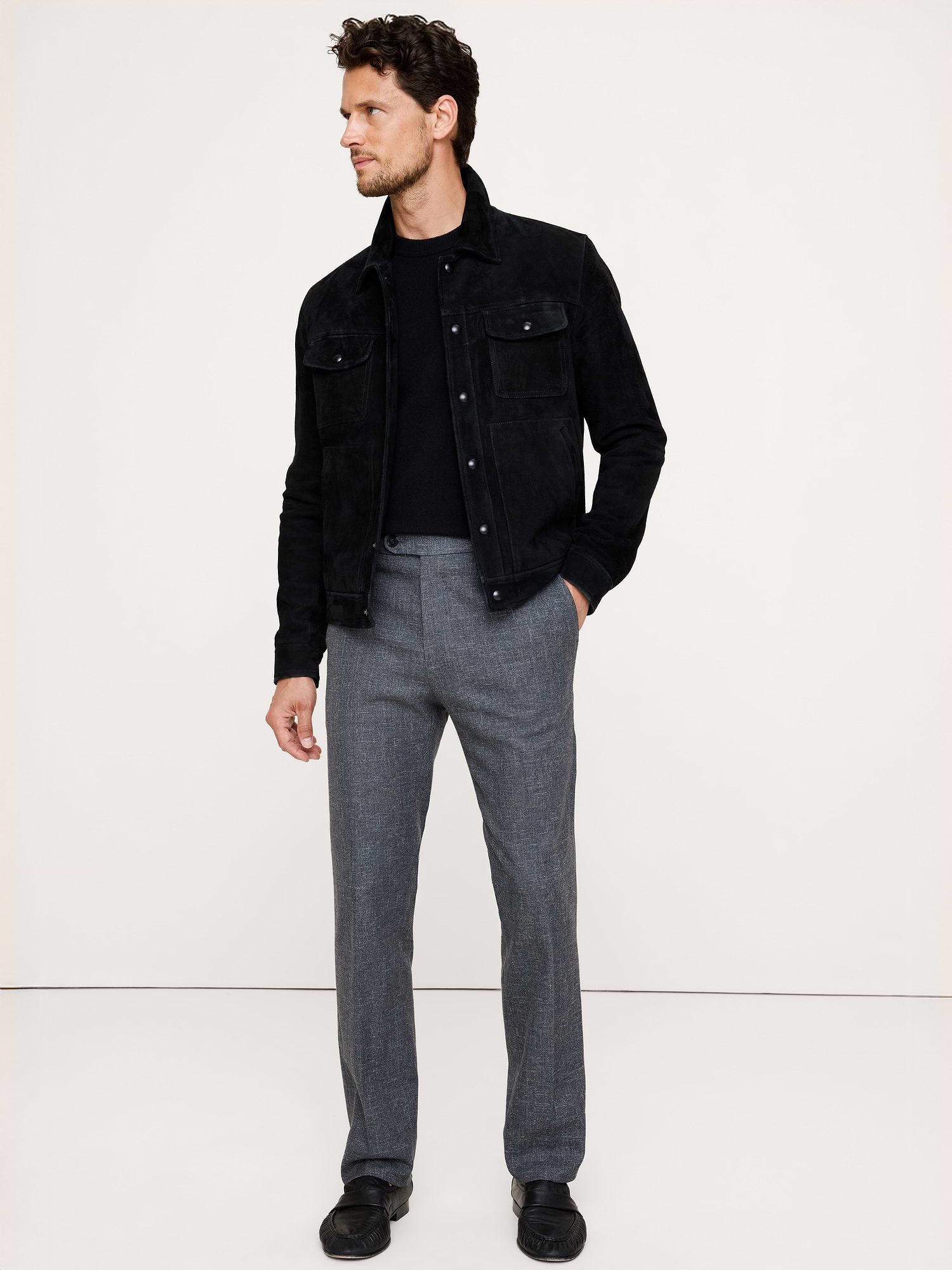 L'image numéro 1 présente Pantalon habillé coupe étroite cintrée en tissu infroissable à chevrons