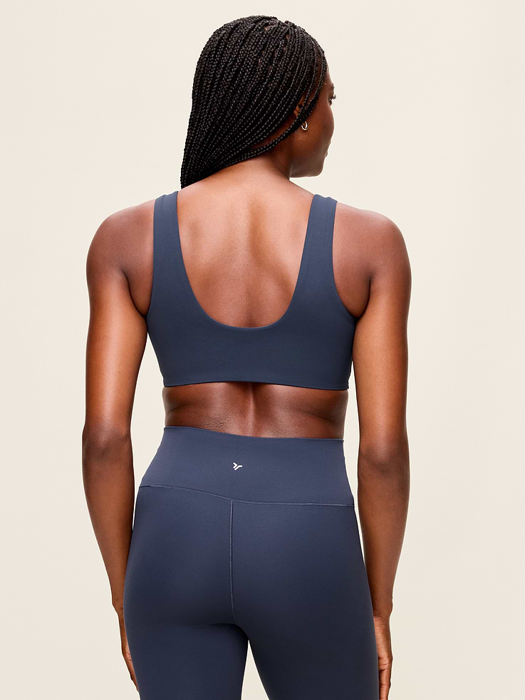 Image 2 of 8, Light Support StudioSmooth Twist-Front Sports Bra