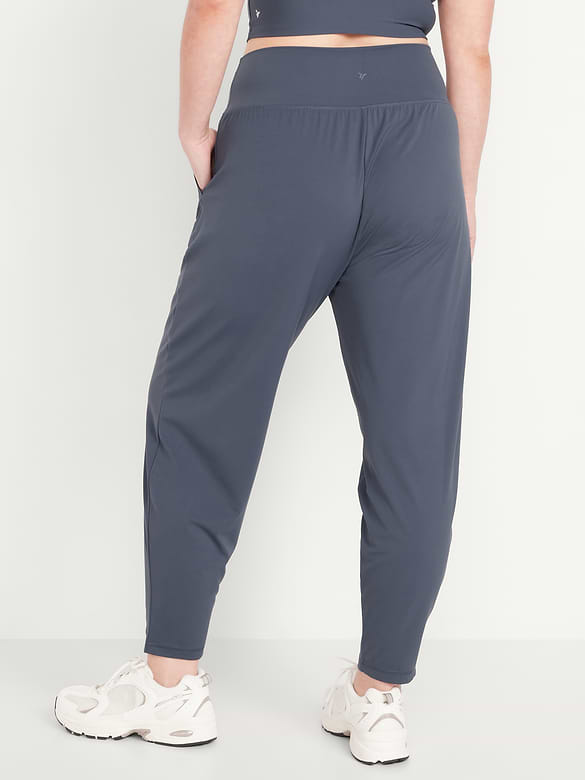 High-Waisted StudioSmooth Jogger