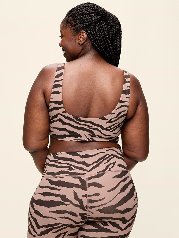 Light Support StudioSmooth Square-Neck Sports Bra