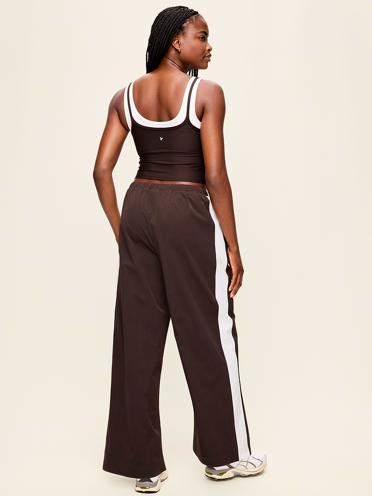 L'image numéro 3 présente Pantalon sport tissé léger à taille haute Tech Trek