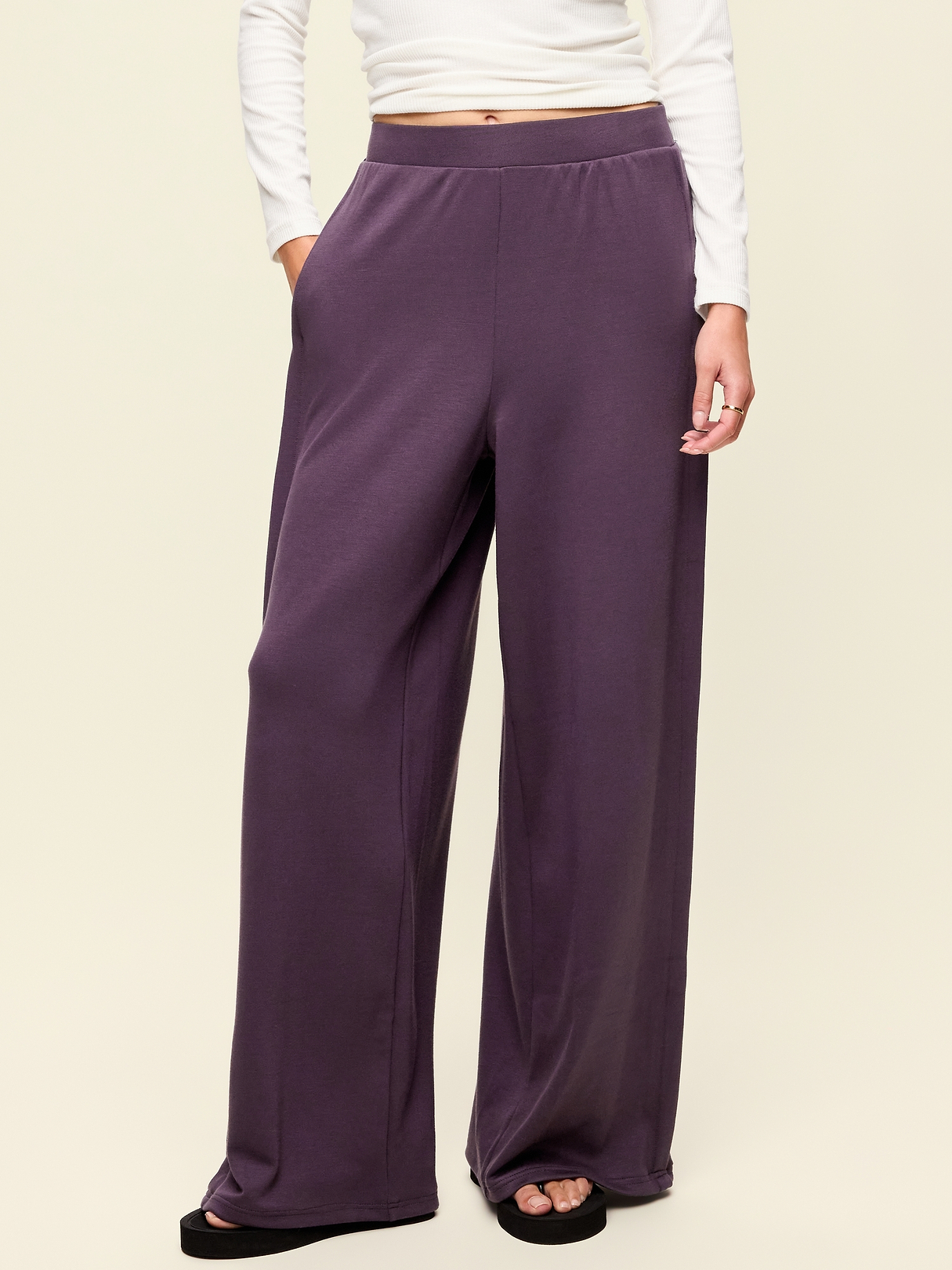 High-Waisted Bounce Lite Drapey Wide-Leg Pleated Pants | Old Navy