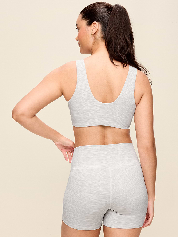 Image 6 of 9, Light Support StudioSmooth Twist-Front Sports Bra