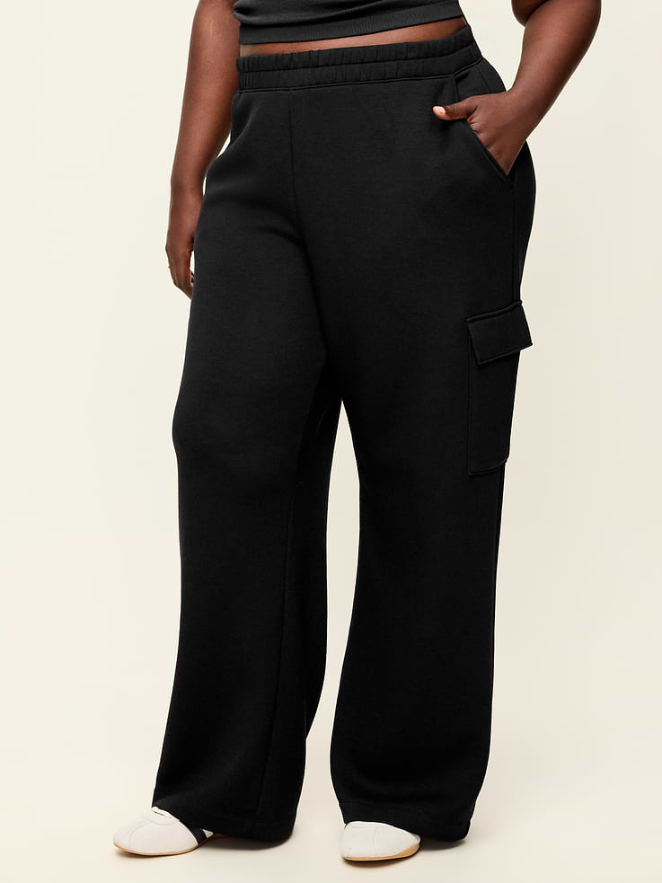 Image number 7 showing, High-Waisted Bounce Fleece Wide-Leg Cargo Sweatpants