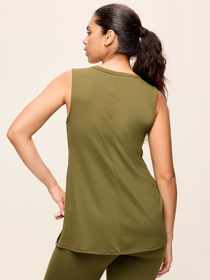 L'image numéro 6 présente Camisole longue StudioSmooth