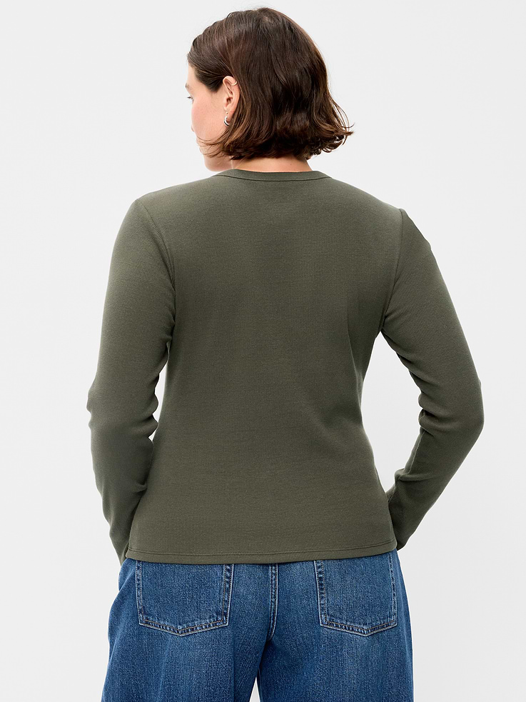 L'image numéro 6 présente T-shirt ajusté à manches longues