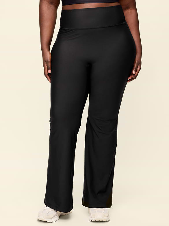 Extra High-Waisted PowerSoft Boundless Flare Leggings – No Front Seam