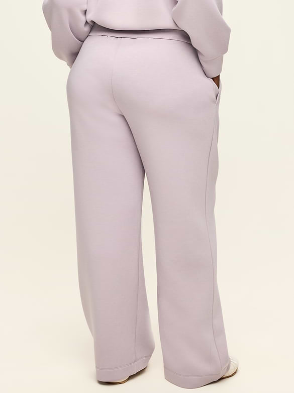 Pantalon jambe large à taille haute en molleton qui reprend sa forme