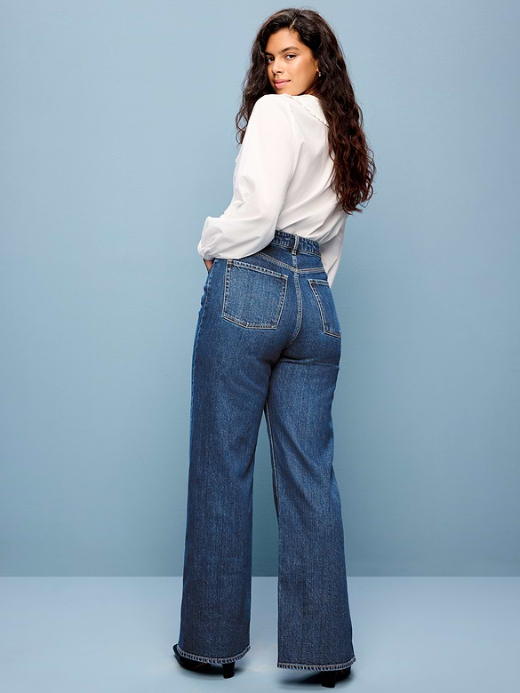 Extra High-Waisted Twisted Seam Wide-Leg Jeans