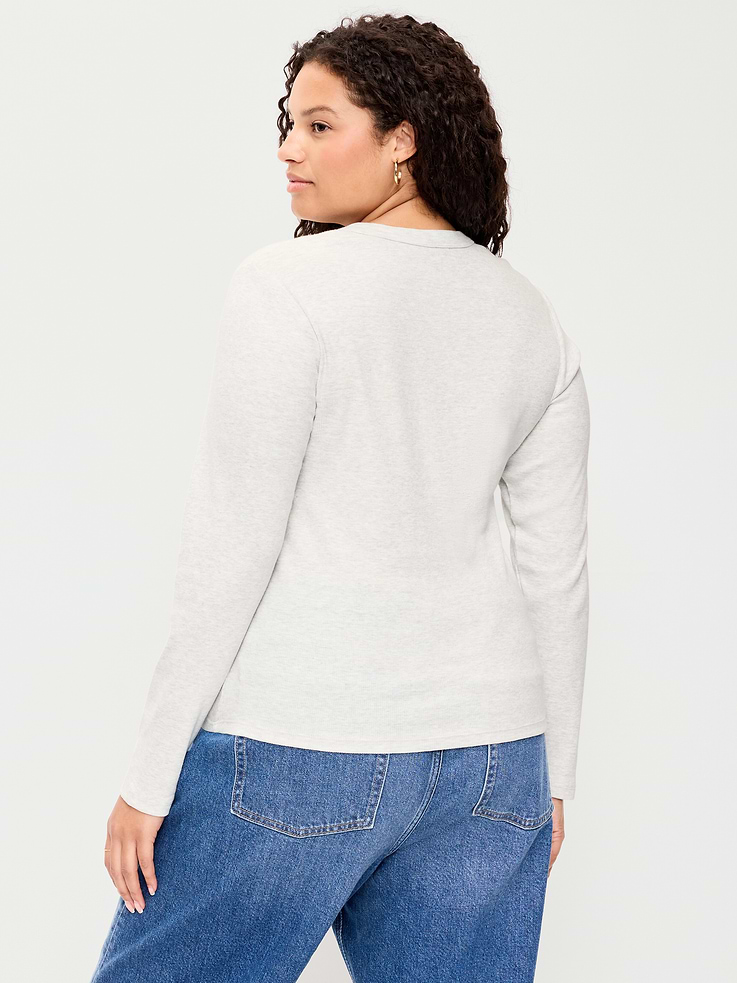 L'image numéro 8 présente T-shirt ajusté à manches longues