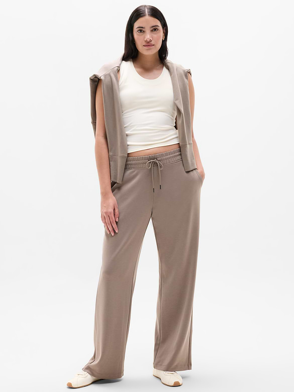 Seasoft Mid Rise Straight Pant