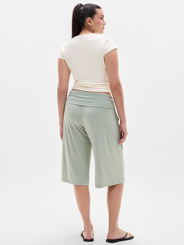 Dream Drape Mid Rise Crop Pant