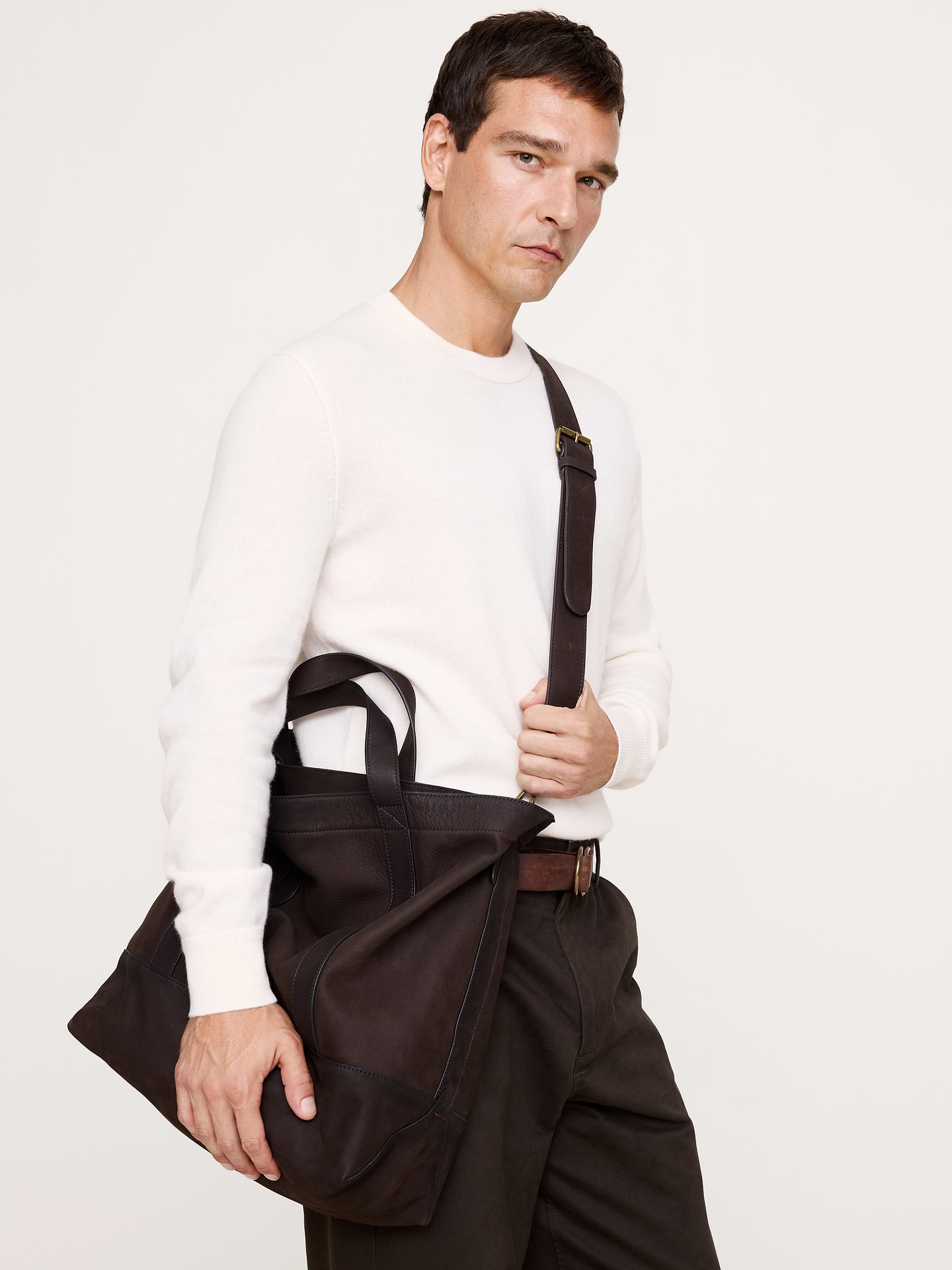 L'image numéro 2 présente Fourre-tout en cuir nubuck