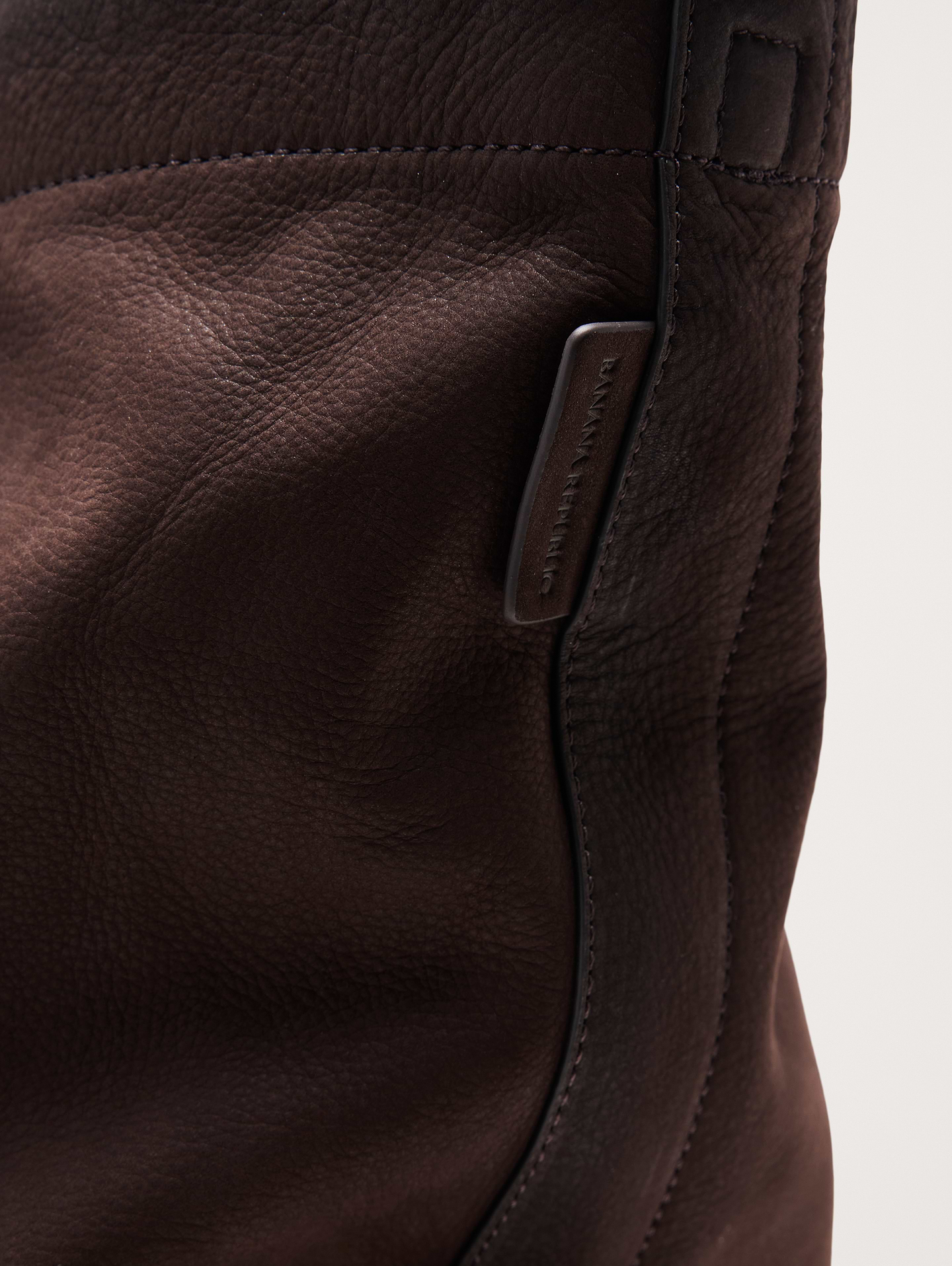 L'image numéro 6 présente Fourre-tout en cuir nubuck