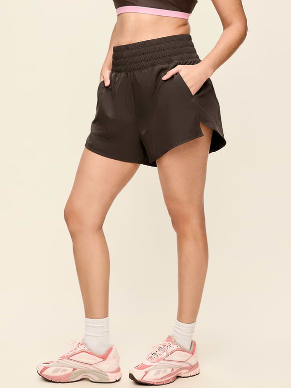 Extra High-Waisted Crinkle Run Shorts -- 3-inch inseam