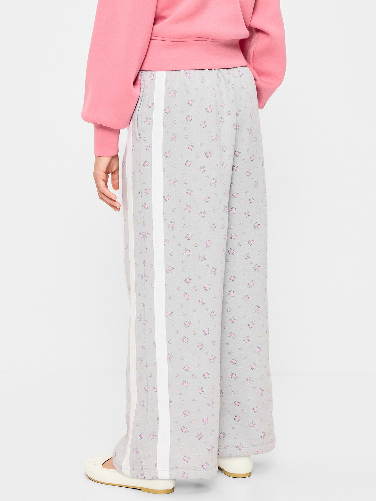 L'image numéro 2 présente Pantalon en coton ouaté rétro à coupe très généreuse à jambe large pour fille