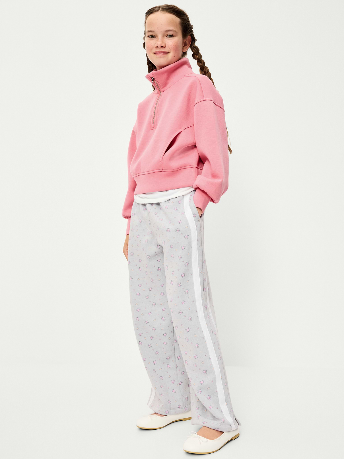 L'image numéro 4 présente Pantalon en coton ouaté rétro à coupe très généreuse à jambe large pour fille