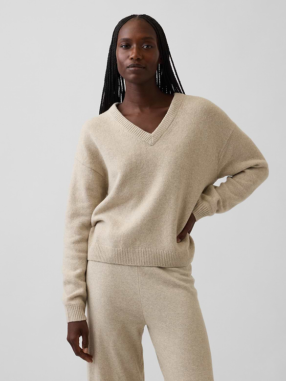 CashSoft Oversized V-Neck Sweater