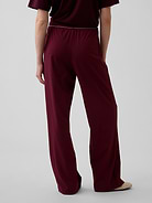 Image number 4 showing, GapFit Pleated Easy Logo Pants