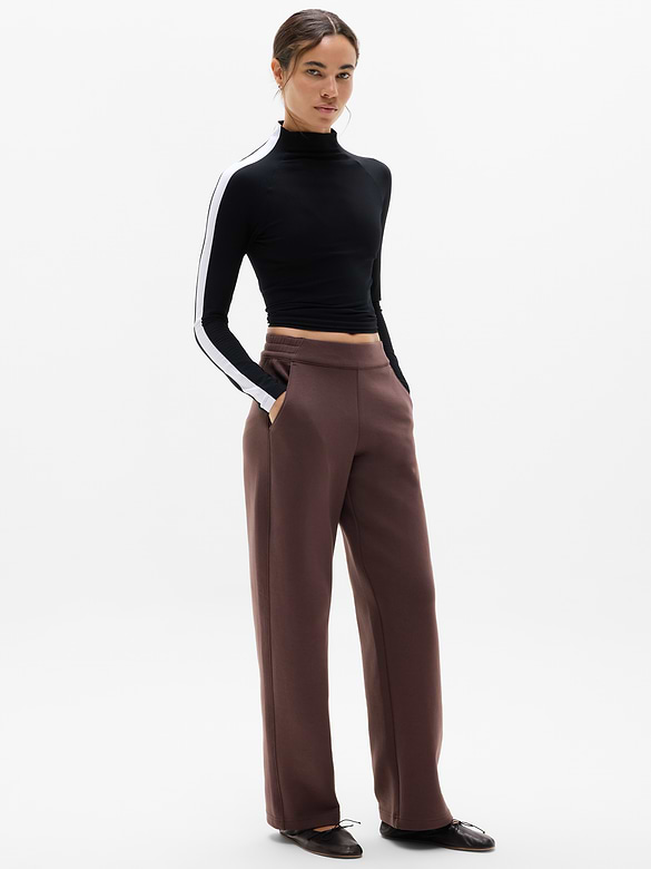 Form Knit Mid Rise Straight Pant
