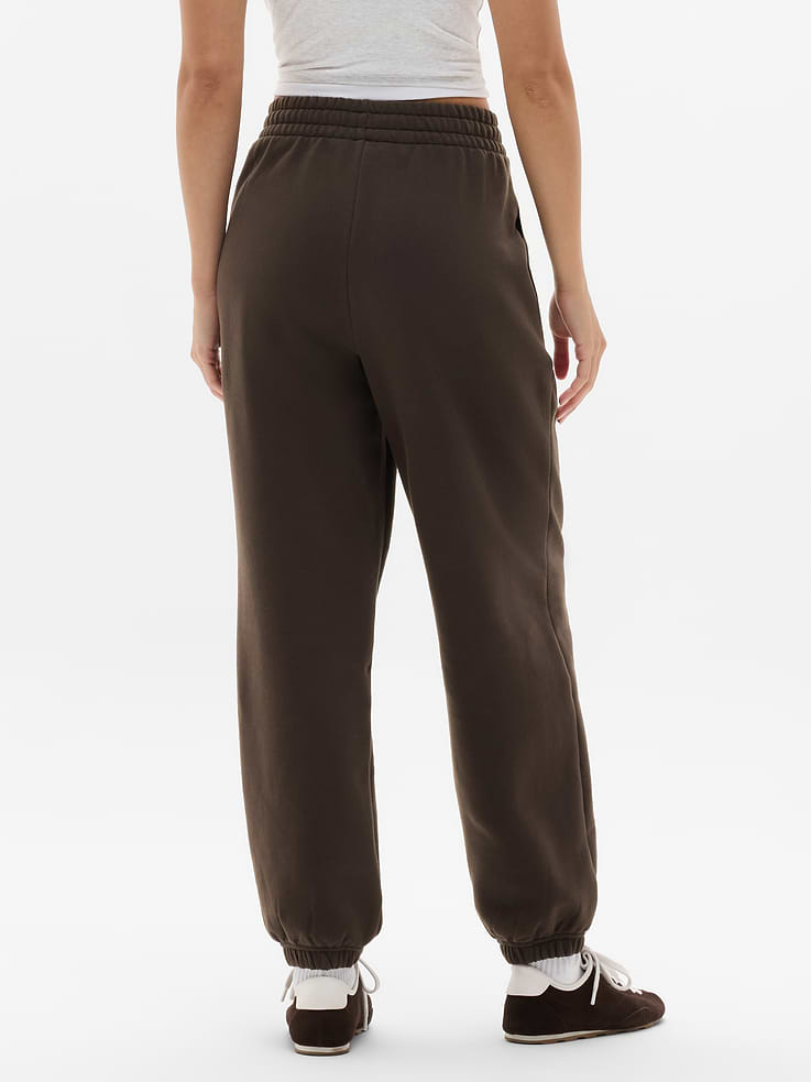 Image 3 of 8, Forever Fleece Classic Jogger