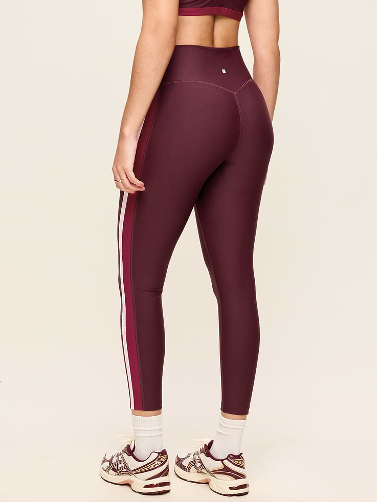 L'image numéro 7 présente Legging PowerSoft sans limites à poche à taille haute, longueur 7/8 – Sans couture sur le devant