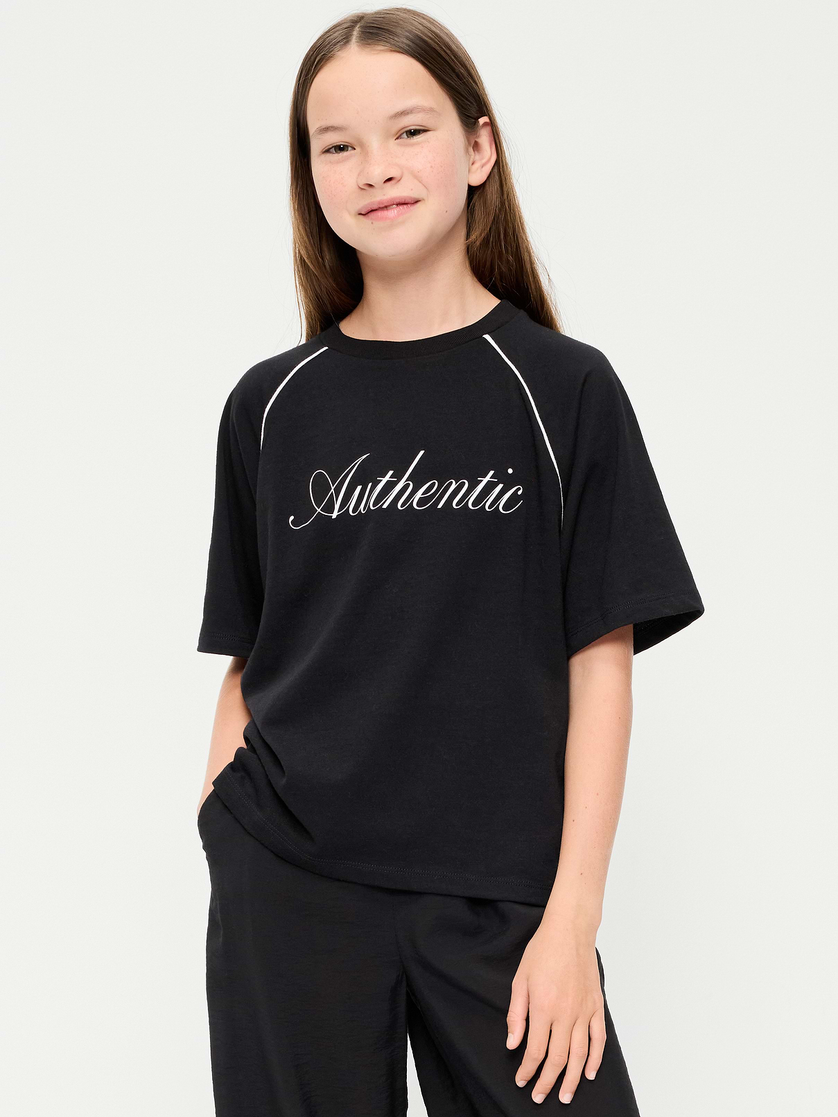 Image number 1 showing, Oversized Short-Sleeve Graphic T-Shirt for Girls