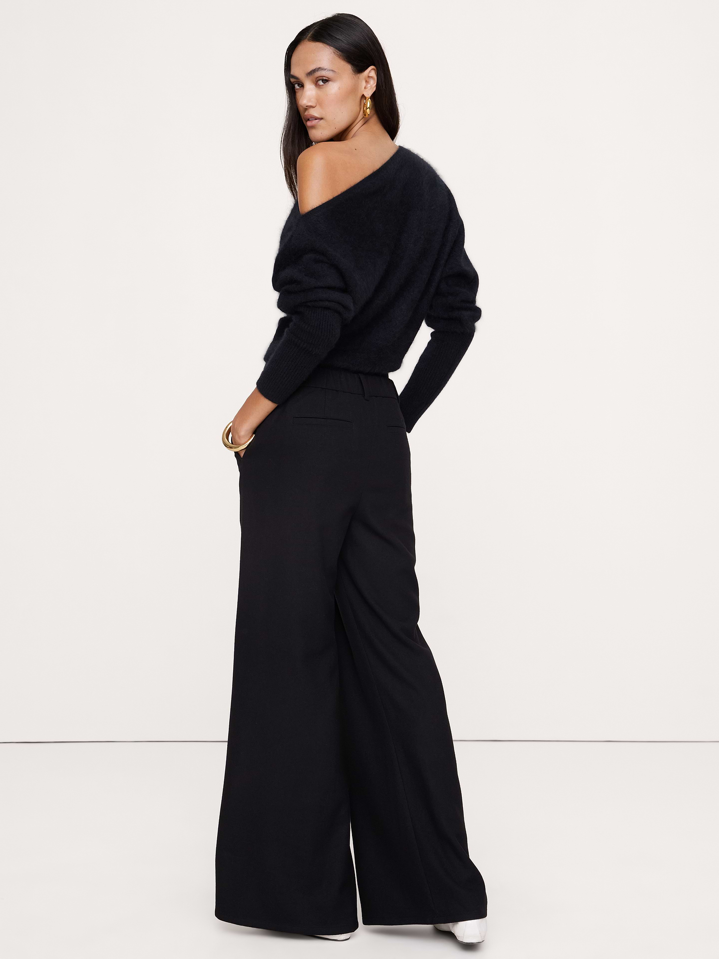 Image 6 of 8, High-Rise Flare Italian Flannel Pant