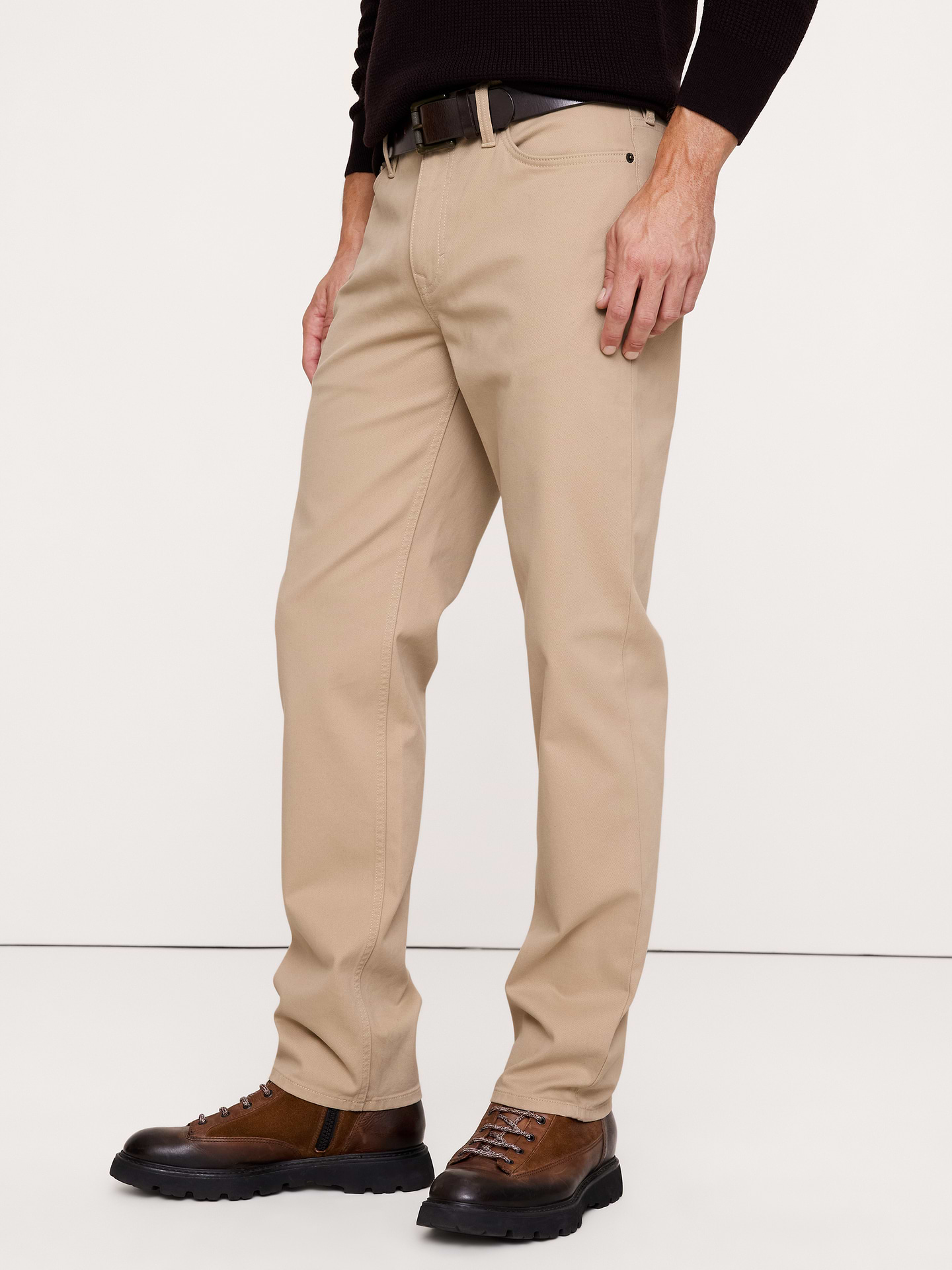 L'image numéro 6 présente Pantalon Voyageur 2.0 à coupe droite