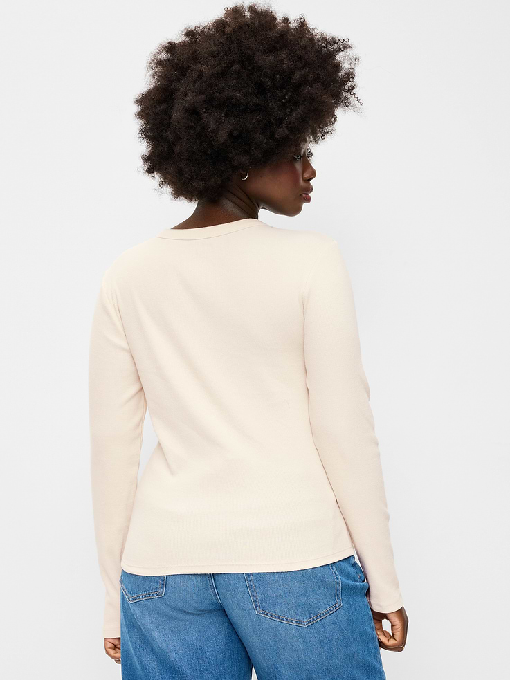L'image numéro 6 présente T-shirt ajusté à manches longues