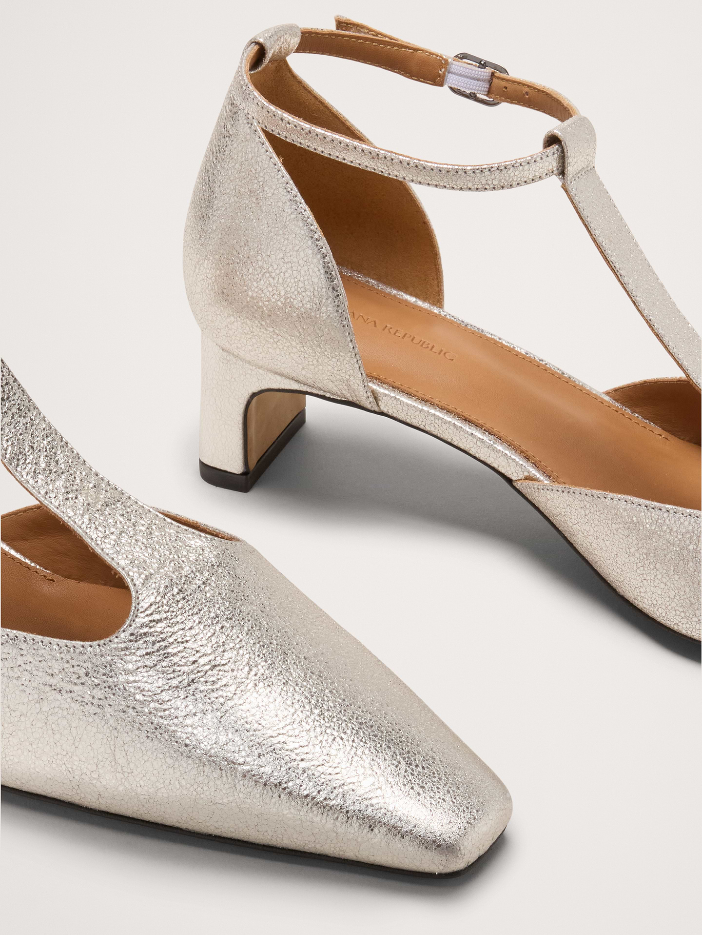 Image 5 of 5, Italian Leather Modern T-Strap Pump