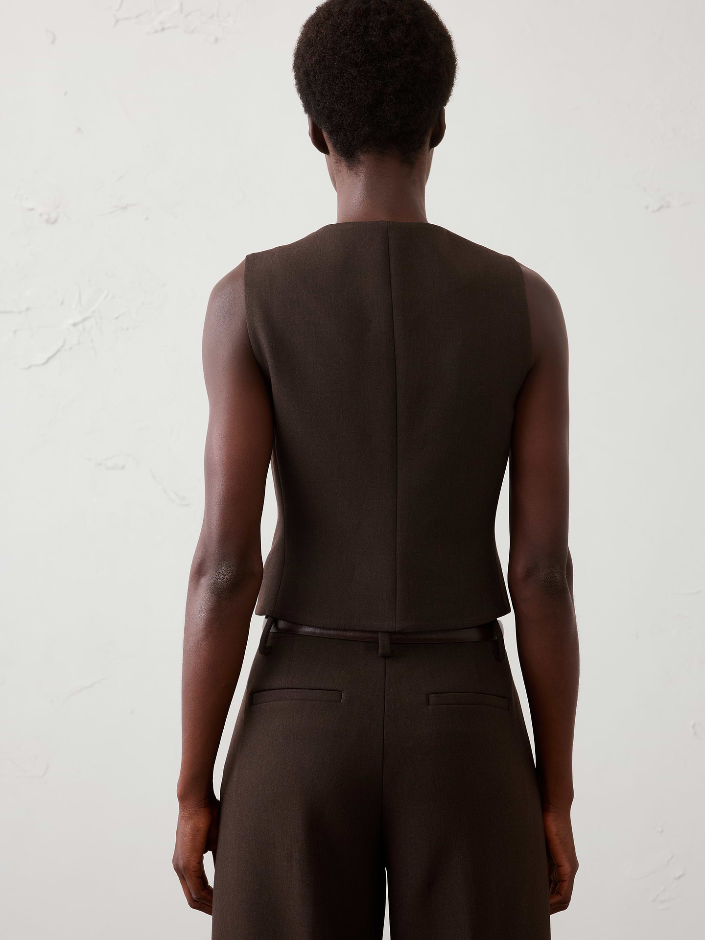 Image number 5 showing, Donegal Short Vest