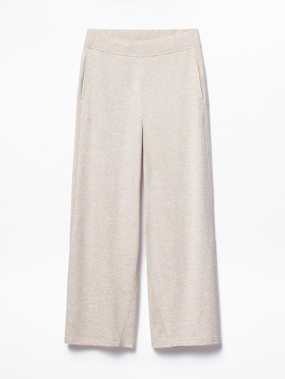 Coaster Luxe Straight Leg Pant