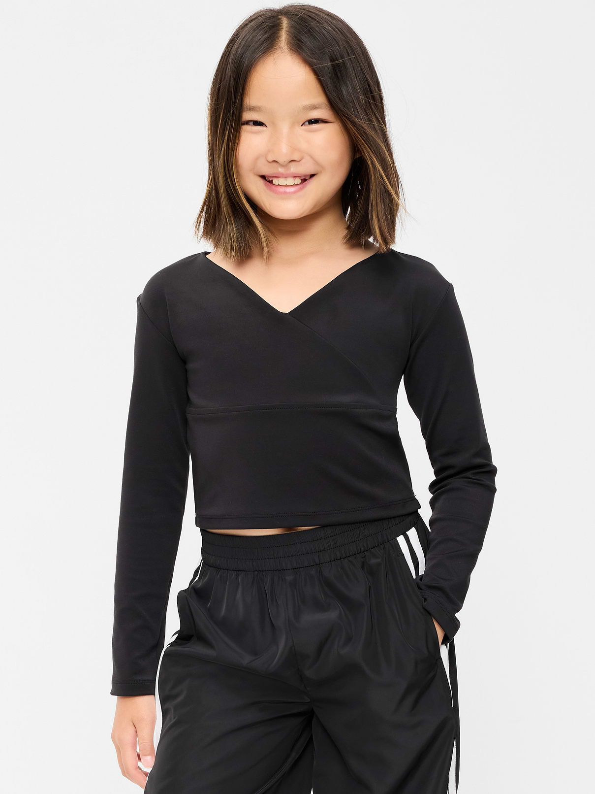 L'image numéro 1 présente Haut cache-cœur à manches longues StudioSmooth pour fille