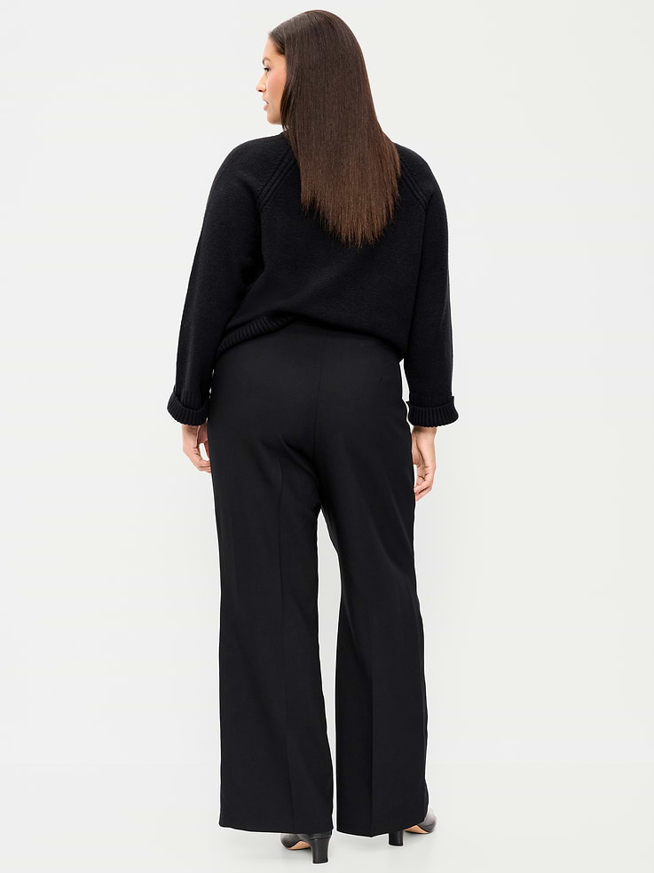 L'image numéro 8 présente Pantalon évasé à poche appliquée et taille haute