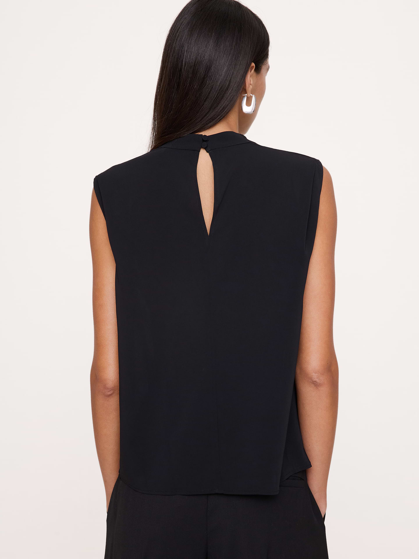 Image 2 de 7, Camisole drapée à col cagoule