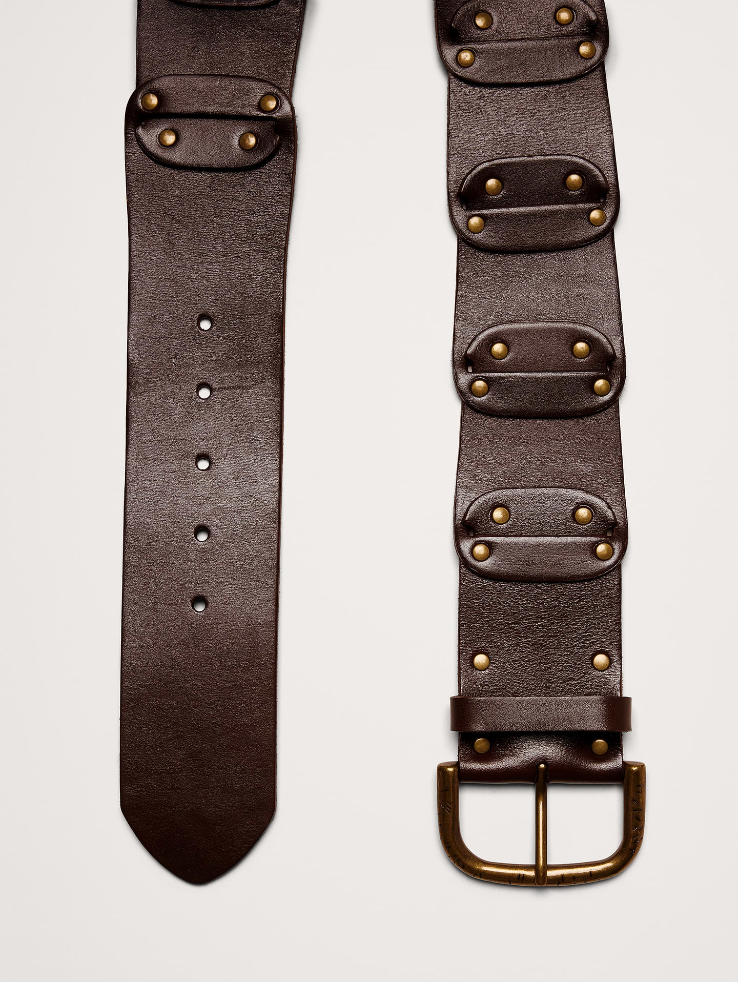 L'image numéro 3 présente Ceinture cloutée en cuir