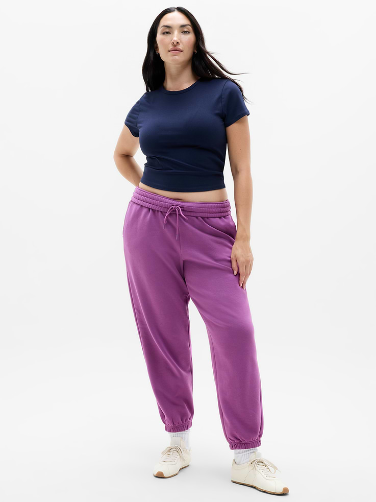 Image 1 of 7, FOR: Lounge and everyday movement, FEEL: Plush stretch fleece has a soft, brushed interior, FAVE: New and improved three-track waistband for extra support, Easy-access pockets to stash your essentials, Product #1174475