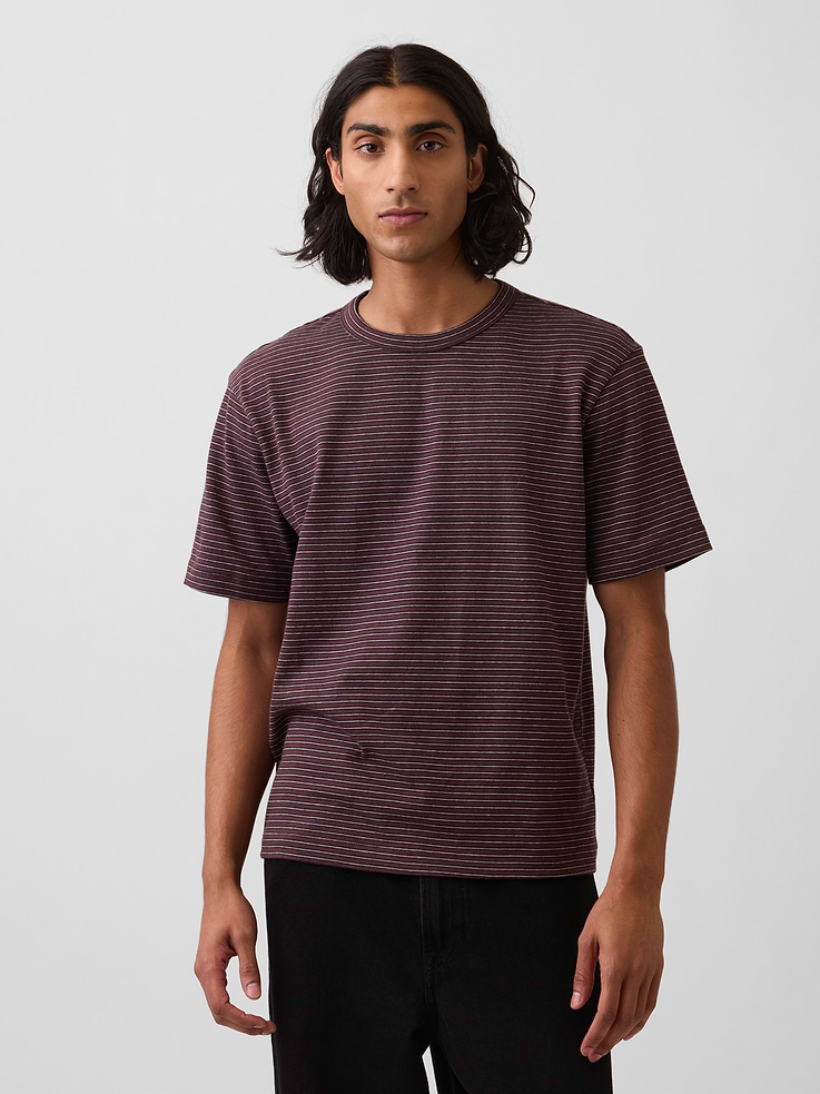 L'image numéro 1 présente T-shirt décontracté en tissu épais pour Adulte